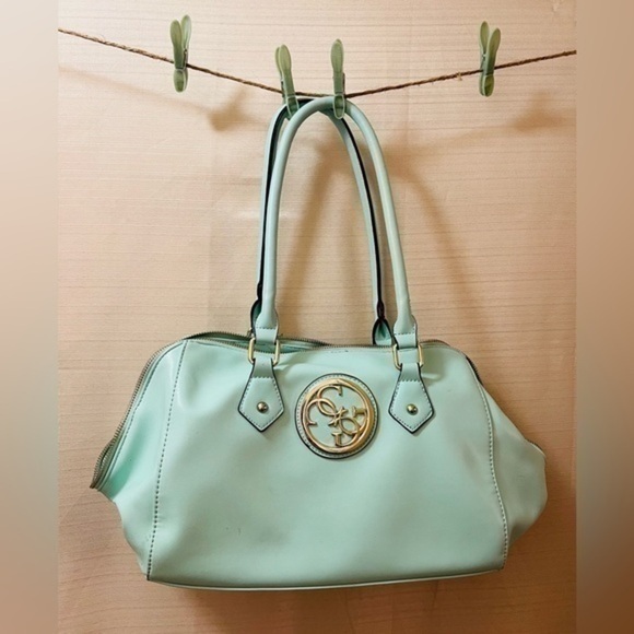 carlo g Handbags - ⚫️ BOGO Carlo G woman’s purse beautiful seafoam green colour